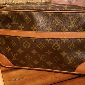 Louis Vuitton Compiegne 28 Crossbody